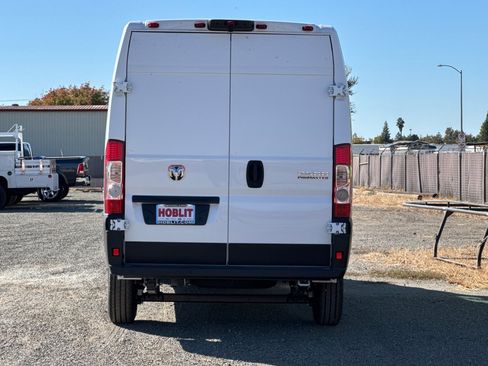 New 2026 RAM ProMaster 2500 w/ Quick Order Package 22G SLT image 4