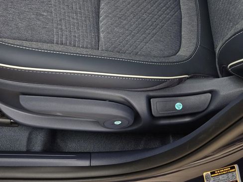 New 2026 Hyundai Venue SEL FWD image 16