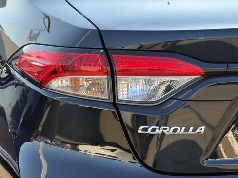 Used 2024 Toyota Corolla LE FWD image 6