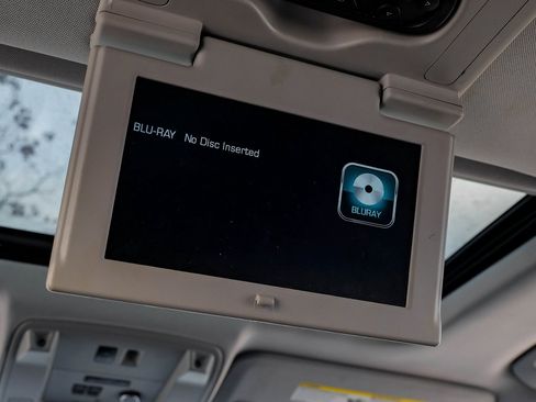 Used 2019 GMC Yukon XL Denali w/ Denali Ultimate Package image 43