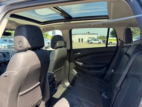 Used 2019 Buick Envision Essence AWD/4WD image 9