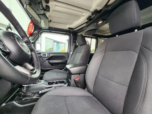 Used 2018 Jeep Wrangler Unlimited Sport S AWD/4WD image 25