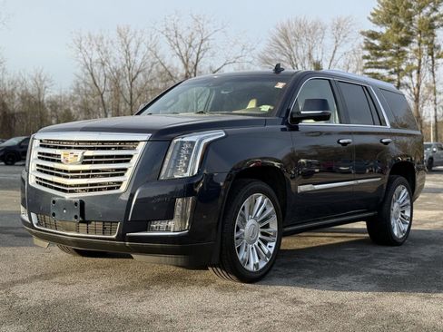 Used 2018 Cadillac Escalade Platinum image 9