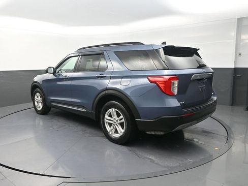 Used 2021 Ford Explorer XLT w/ Equipment Group 202A AWD/4WD image 6