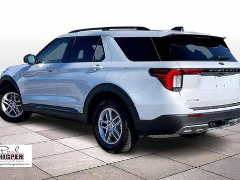 New 2026 Ford Explorer Active w/ Active Comfort Package image 3