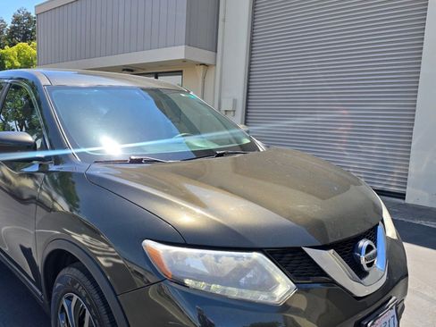 Used 2016 Nissan Rogue S FWD image 3