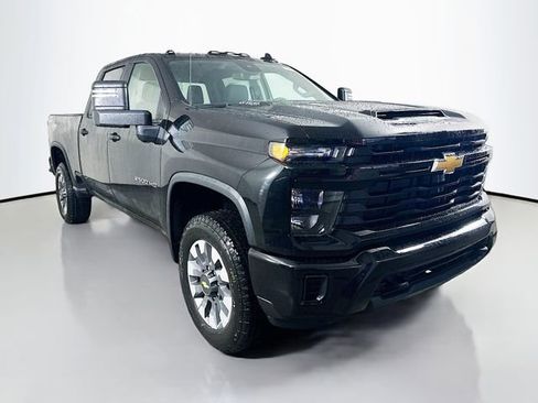 New 2026 Chevrolet Silverado 2500 Custom image 2