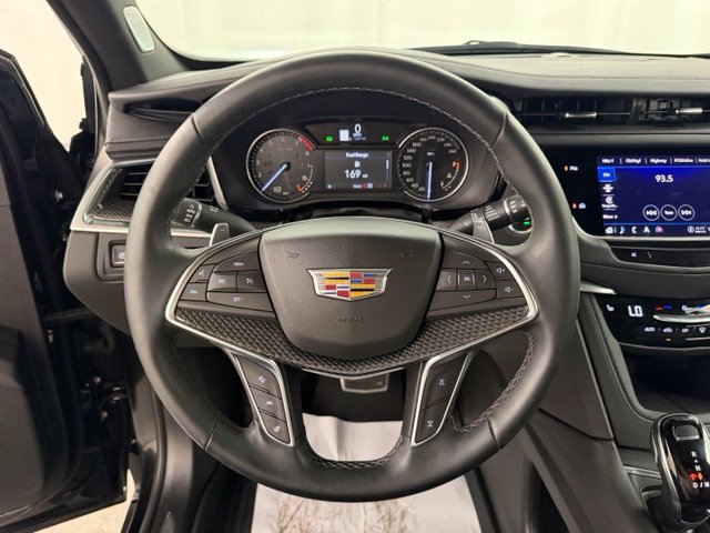 Used 2025 Cadillac XT5 Sportv w/ LPO, Floor Liner Package AWD/4WD image 20