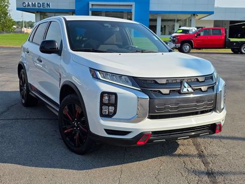 Used 2021 Mitsubishi Outlander Sport ES FWD image 2
