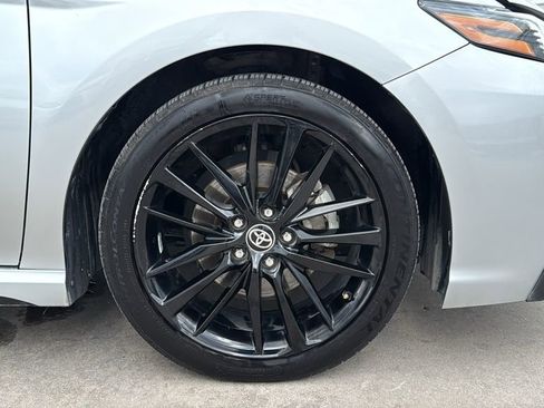 Used 2022 Toyota Camry XSE FWD image 32