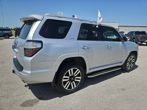 Used 2022 Toyota 4Runner Limited AWD/4WD image 8