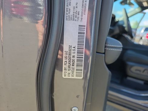 New 2026 Jeep Grand Cherokee L 4WD image 38