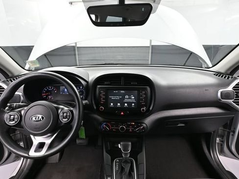 Used 2020 Kia Soul LX FWD image 22