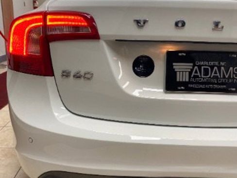 Used 2018 Volvo S60 T5 Dynamic w/ Vision Package AWD/4WD image 12