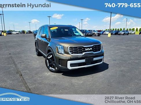 Used 2025 Kia Telluride S AWD/4WD image 1