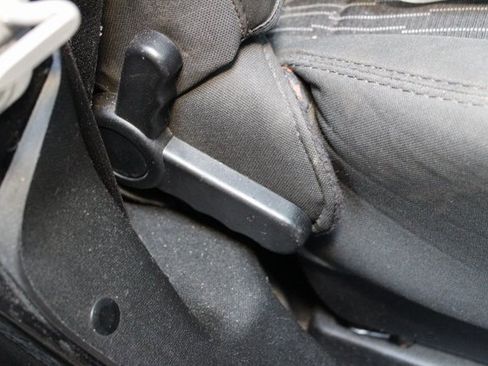 Used 2012 Jeep Wrangler Sahara w/ Dual Top Group image 10