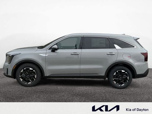 New 2026 Kia Sorento S image 2