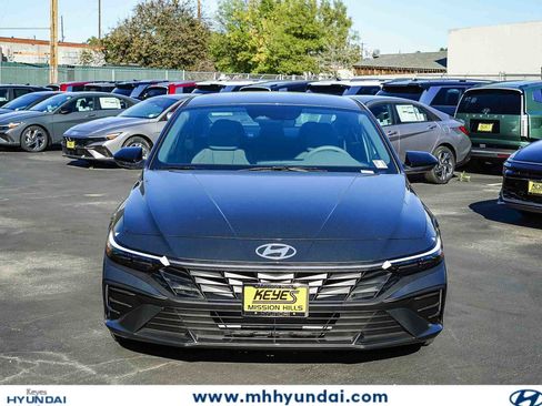 New 2026 Hyundai Elantra Sport FWD image 6