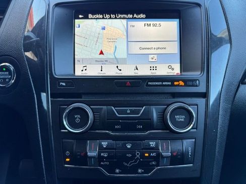 Used 2018 Ford Explorer XLT w/ Equipment Group 201A AWD/4WD image 20