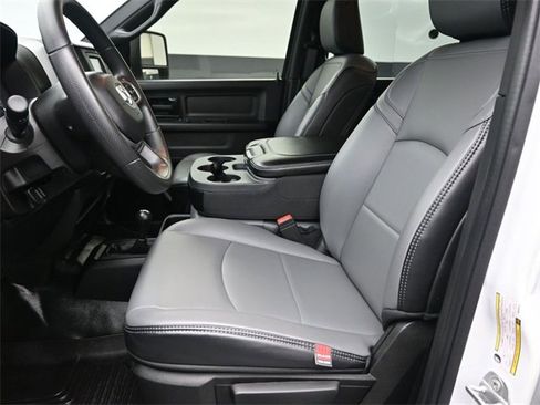 Used 2023 RAM 3500 Tradesman w/ Chrome Appearance Group image 22