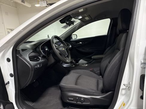 Used 2025 Chevrolet Malibu LT FWD image 19