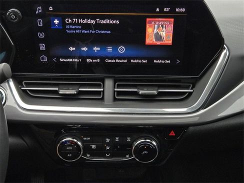 Used 2025 Chevrolet Trax ACTIV w/ Sunroof Package image 21