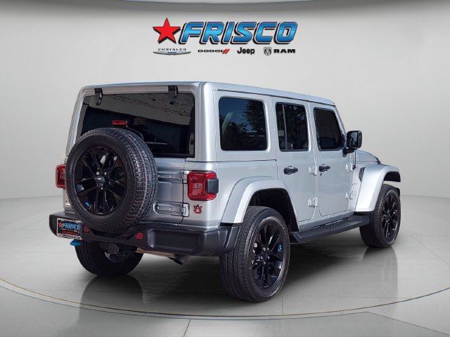 Used 2023 Jeep Wrangler Unlimited Sahara w/ Cold Weather Group AWD/4WD image 7