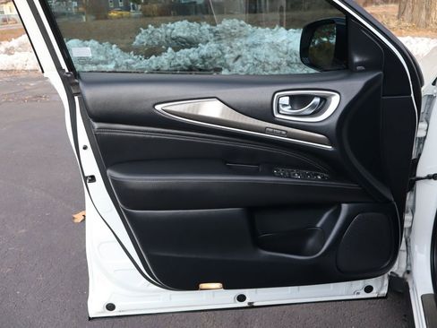 Used 2020 INFINITI QX60 Luxe w/ Essential Package image 25