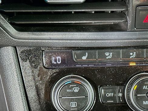 Used 2022 Volkswagen Jetta SEL FWD image 20