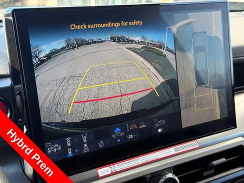 Used 2024 Toyota Tacoma TRD Off-Road w/ TRD Off Road Premium Package image 24