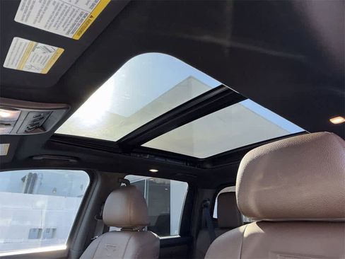 Used 2021 Nissan Titan Platinum Reserve w/ Moonroof Package image 26