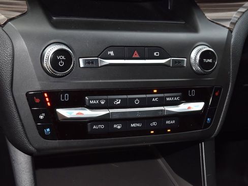 Used 2020 Ford Explorer Limited RWD image 31