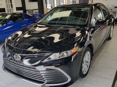 Used 2022 Toyota Camry LE w/ Carpet Mat Package (TMS)