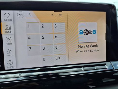 Used 2025 Volkswagen Atlas Peak Edition SE image 6