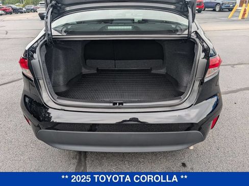 Used 2025 Toyota Corolla LE w/ LE Premium Package FWD image 29