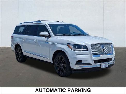 Certified 2023 Lincoln Navigator L Reserve AWD/4WD image 7