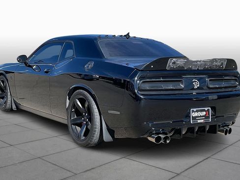 Used 2018 Dodge Challenger SRT Hellcat image 10