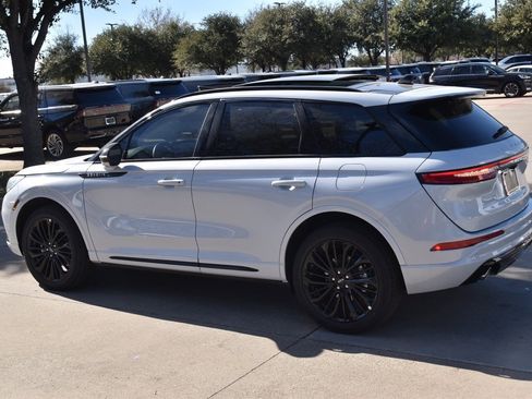 New 2026 Lincoln Corsair Reserve w/ Jet Appearance Package image 10