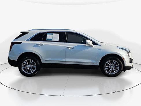 Used 2022 Cadillac XT5 Premium Luxury w/ LPO, Floor Liner Package FWD image 5