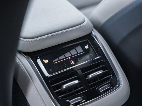 New 2026 Volvo XC90 T8 Plus image 34