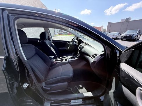 Used 2019 Nissan Sentra SV FWD image 11