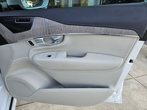 Used 2023 Volvo XC90 T8 Ultimate image 23