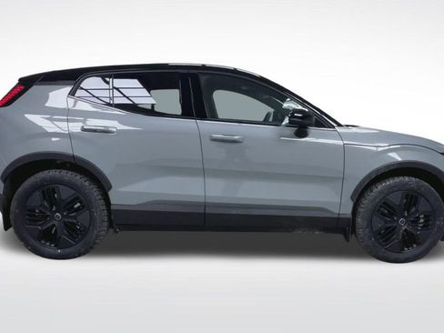 New 2026 Volvo EX30 Cross Country Ultra image 9