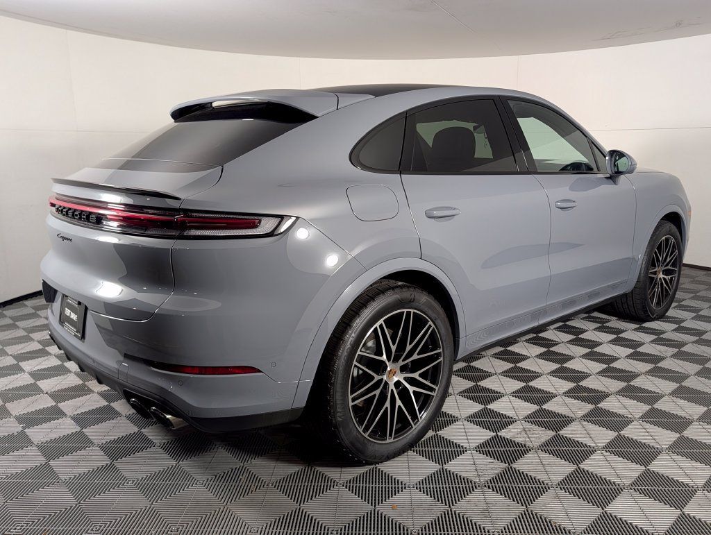 New 2026 Porsche Cayenne Coupe AWD/4WD image 7