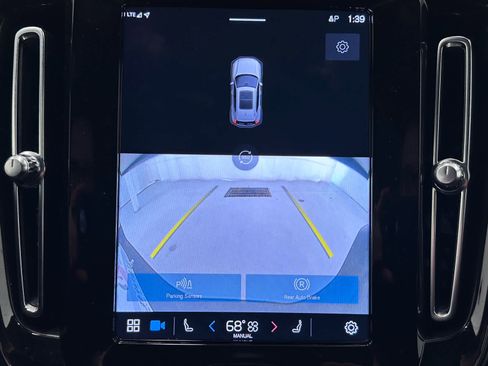 Used 2023 Volvo XC40 Recharge Plus w/ Protection Package Premier image 36