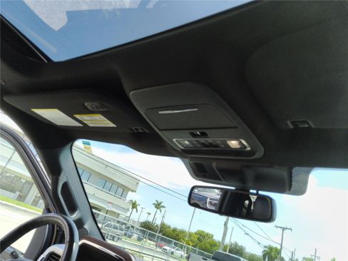 Used 2021 Ford F150 Lariat w/ Equipment Group 502A High AWD/4WD image 30