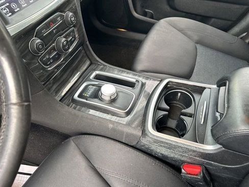 Used 2019 Chrysler 300 Touring w/ Sport Appearance Package image 28