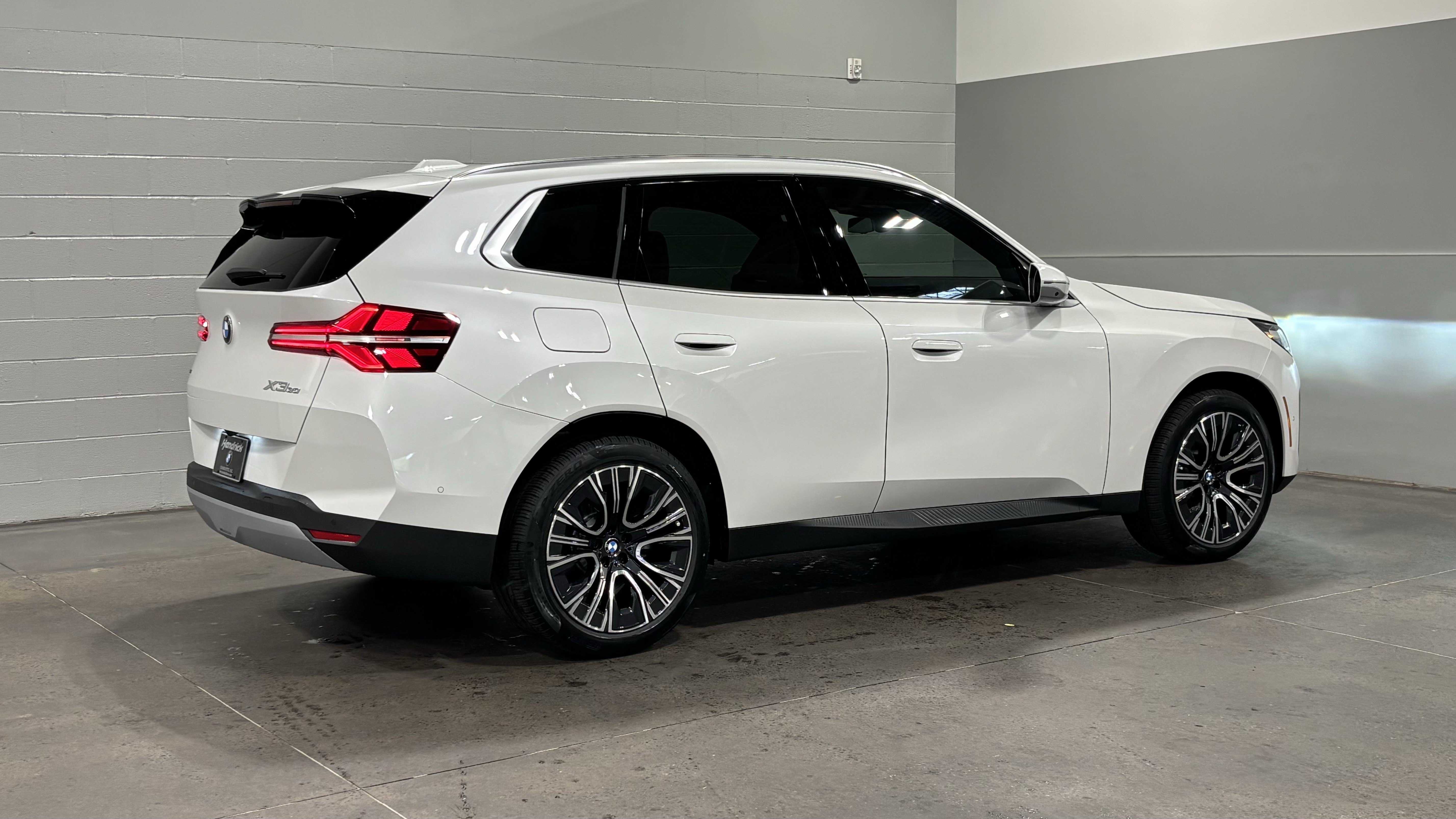 Used 2026 BMW X3 xDrive30i w/ Premium Package AWD/4WD image 8