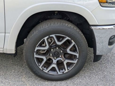 Used 2025 RAM 1500 Laramie image 12