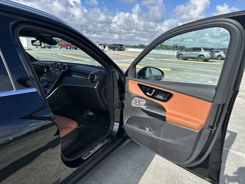 Used 2023 Mercedes-Benz GLC 300 image 23